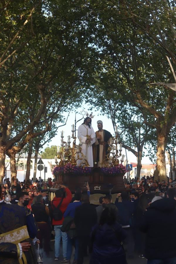 La procesión de Jesús de la Bondad en Córdoba, en imágenes