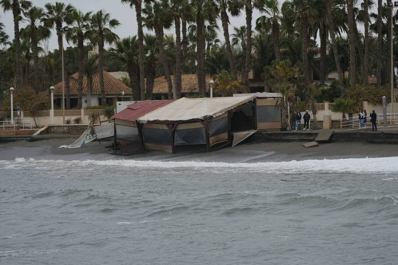 En imágenes, el destrozo de las playas de Málaga tras el último temporal