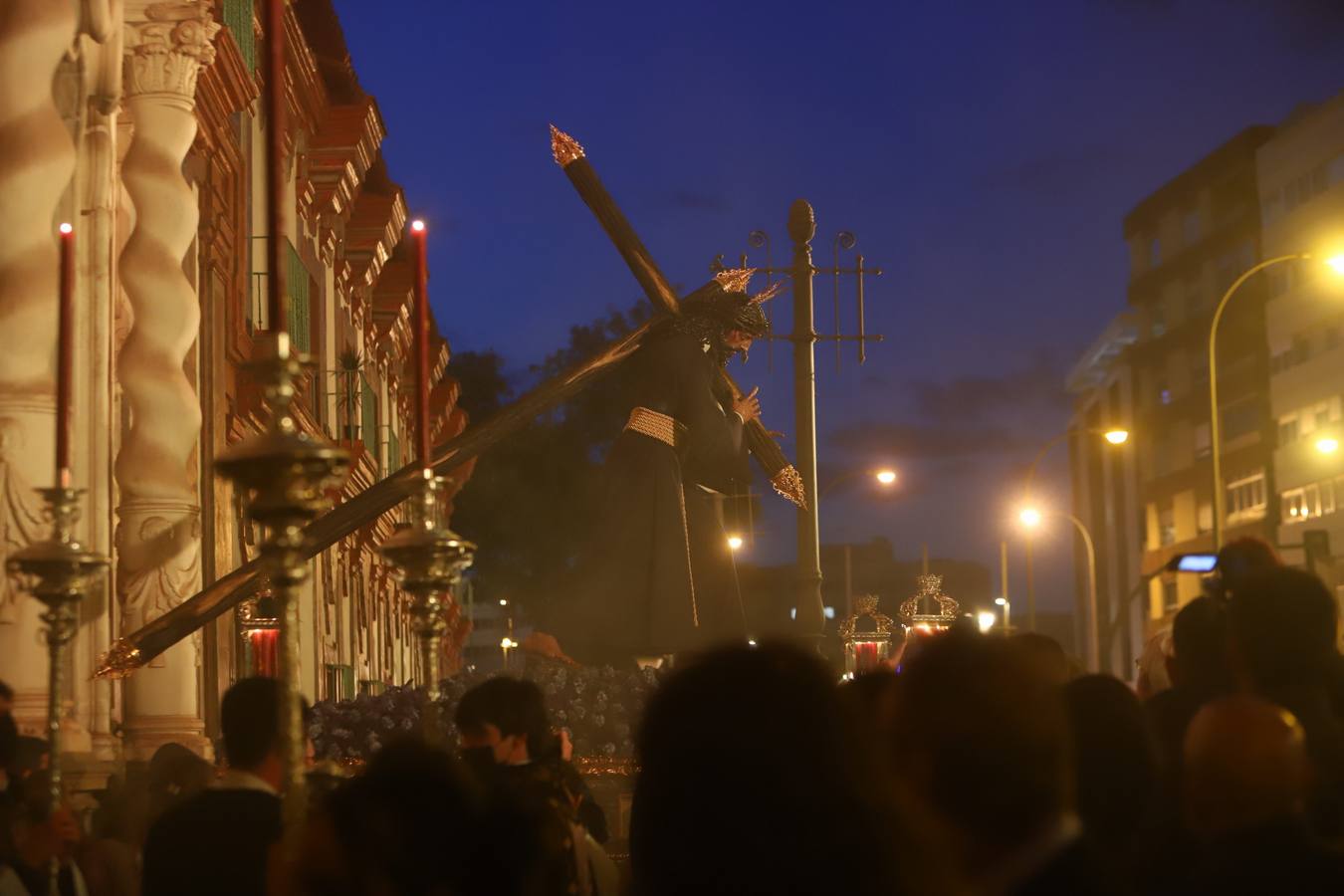 El íntimo via crucis de Jesús en su Soberano Poder por Córdoba, en imágenes