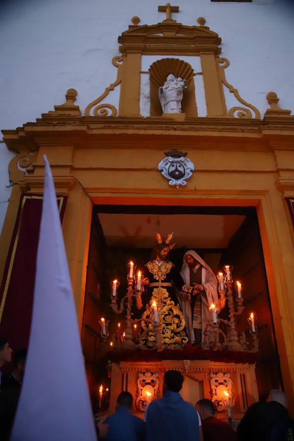 La procesión de Jesús de la Salud en el beso de Judas, en imágenes