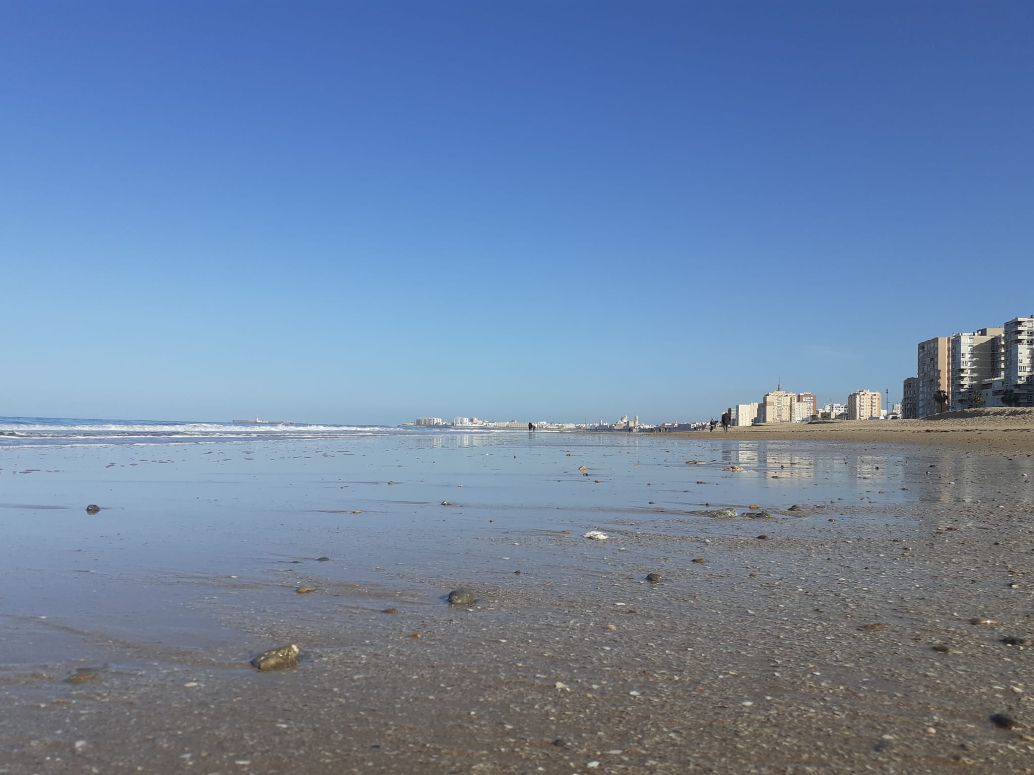 En imágenes: Así está la playa Victoria para la Semana Santa 2022