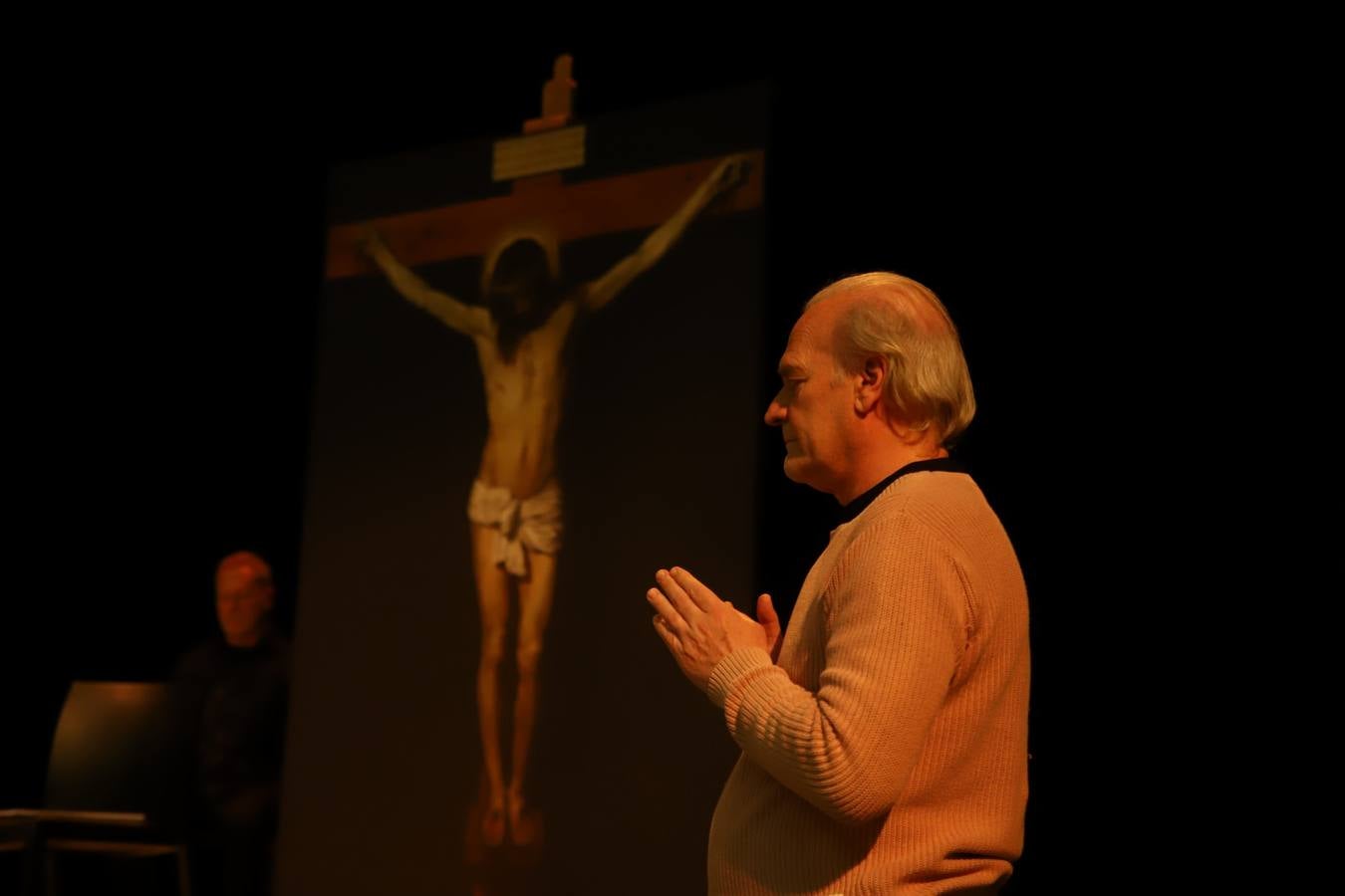 El místico montaje en que Lluis Homar y Adriana Ozores ponen voz a San Juan de la Cruz, imágenes