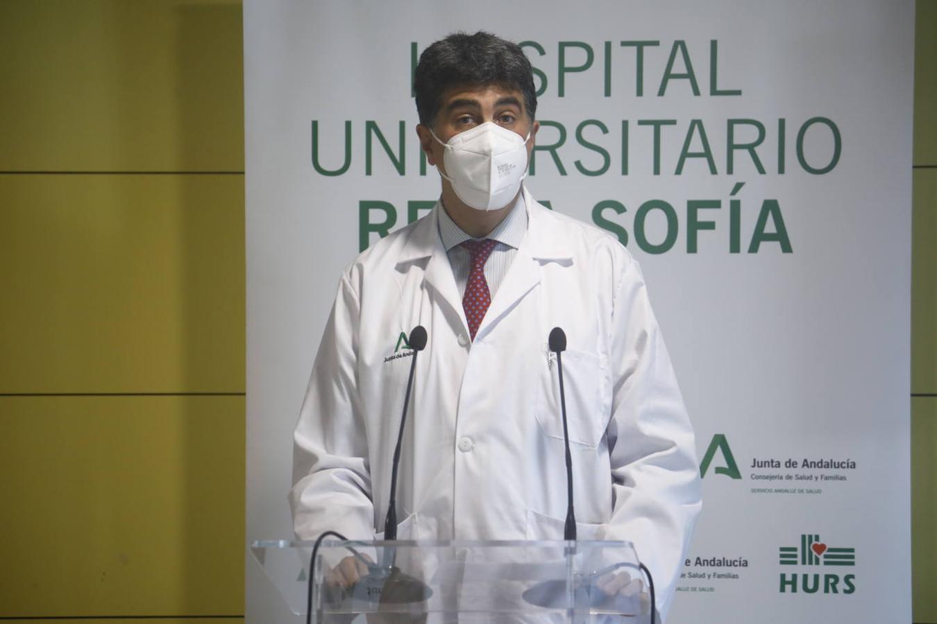 El primer trasplante renal cruzado en el Hospital Reina Sofía, en imágenes