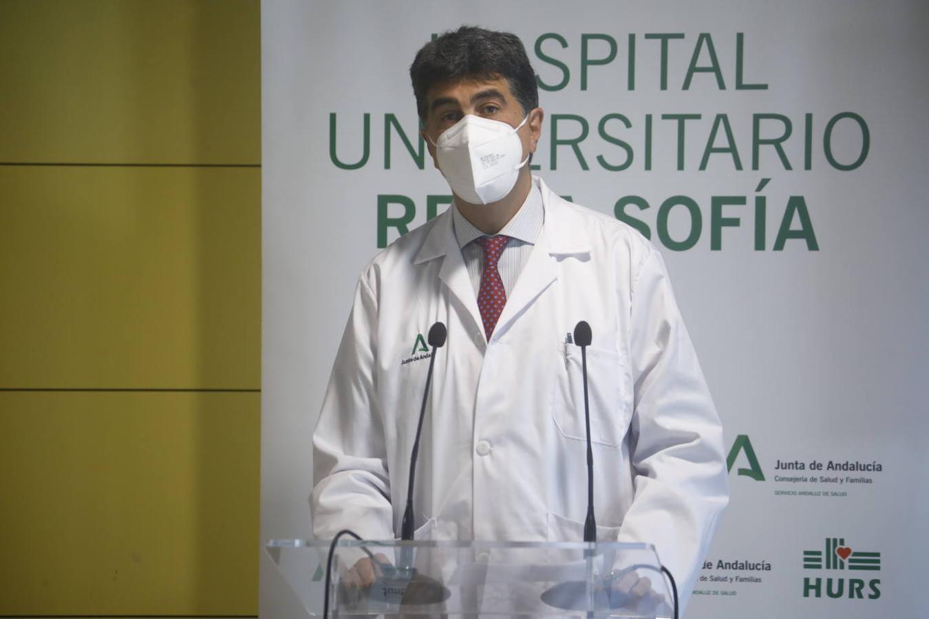 El primer trasplante renal cruzado en el Hospital Reina Sofía, en imágenes