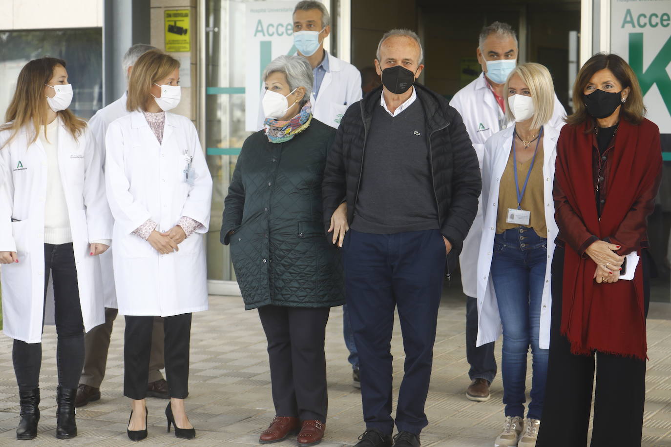 El primer trasplante renal cruzado en el Hospital Reina Sofía, en imágenes