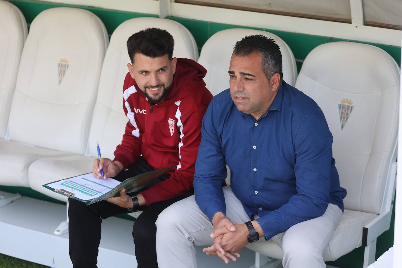 En imágenes, el fantástico ambiente en el Córdoba CF - Villanovense