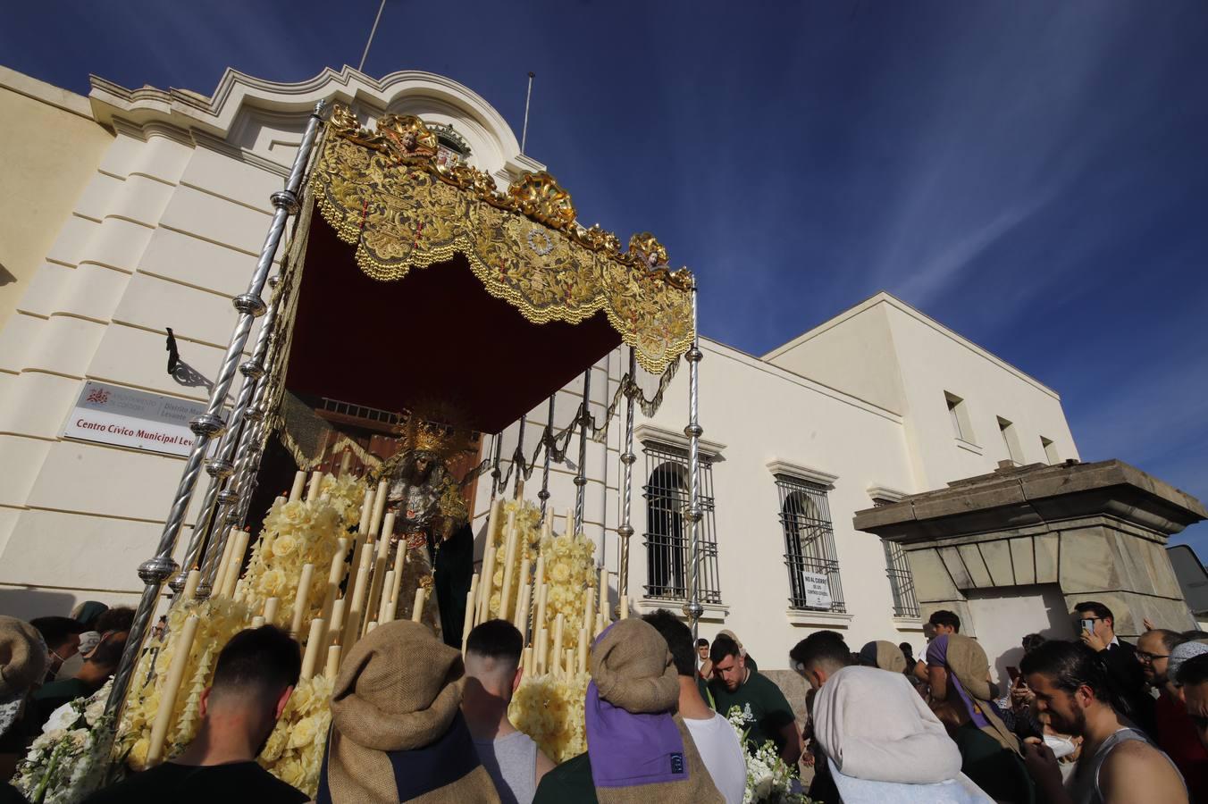 Semana Santa Córdoba 2022 | Las emotivas procesiones de las Lágrimas y la O, en imágenes