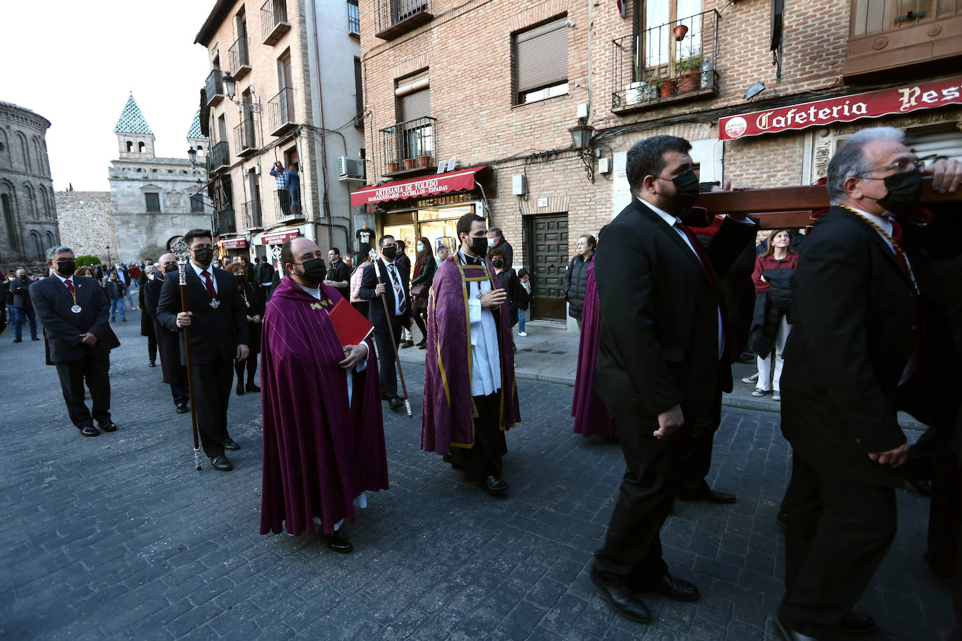 Sábado Santo: El Cristo Jesús Nazareno recorre las calles de Toledo