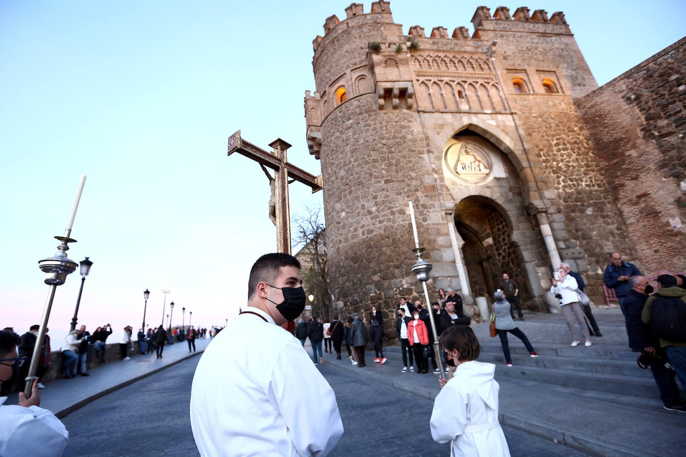 Sábado Santo: El Cristo Jesús Nazareno recorre las calles de Toledo