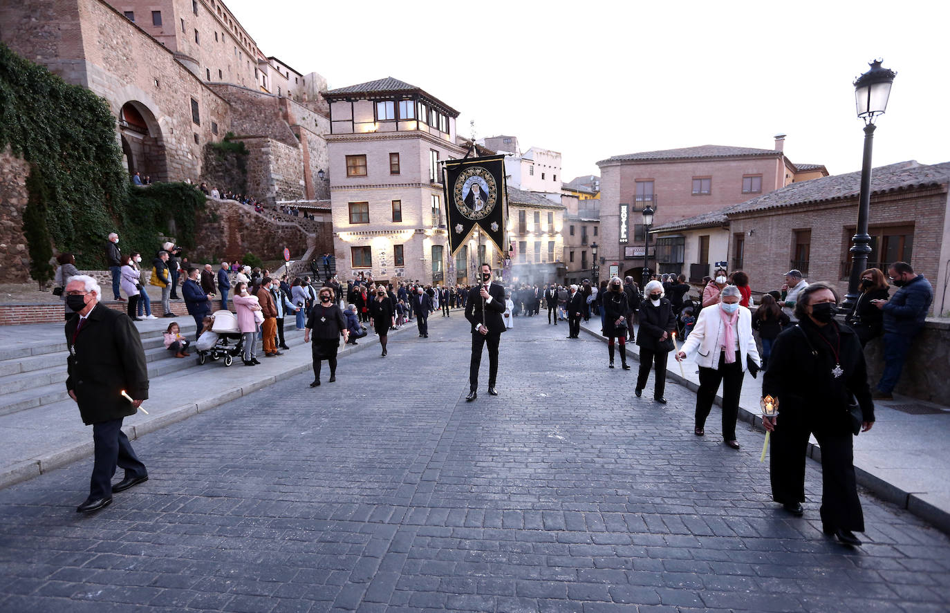 Sábado Santo: El Cristo Jesús Nazareno recorre las calles de Toledo