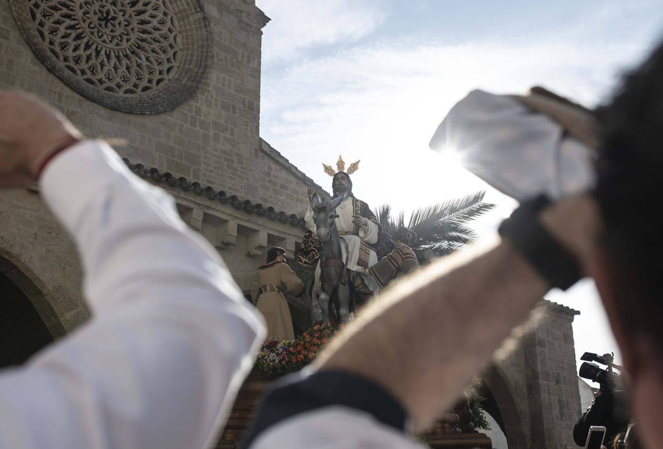 Este domingo se conmemora la entrada de Jesucristo en Jerusalén, donde fue recibido triunfalmente por la multitud. 