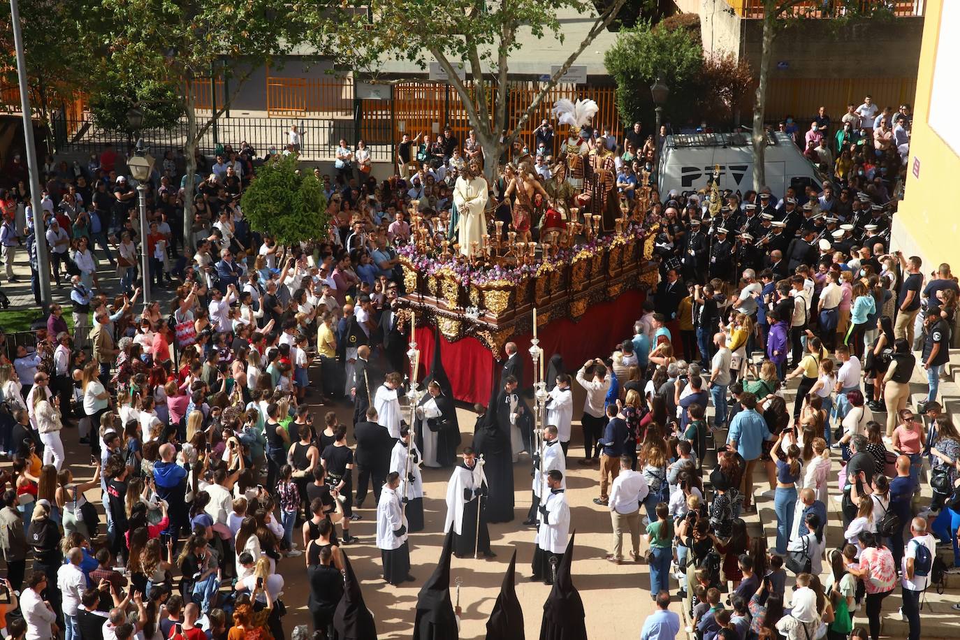 El Amor, en su emotivo desfile del Domingo de Ramos en Córdoba