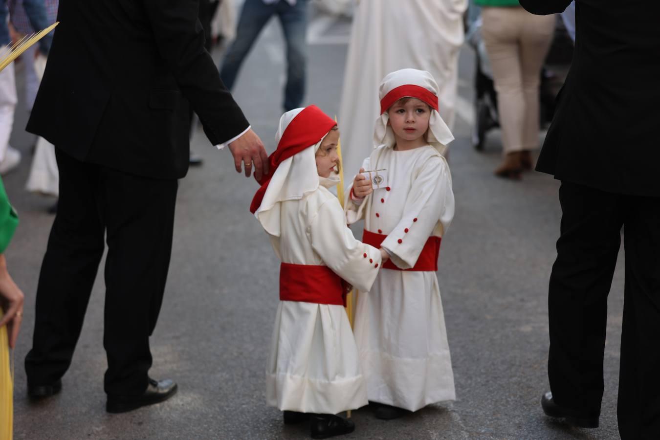 La vibrante salida de la Borriquita en el Domingo de Ramos de Córdoba, en imágenes