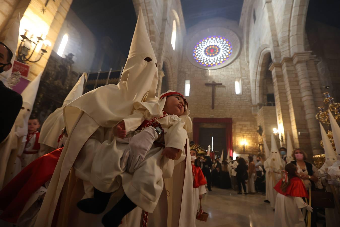 La vibrante salida de la Borriquita en el Domingo de Ramos de Córdoba, en imágenes