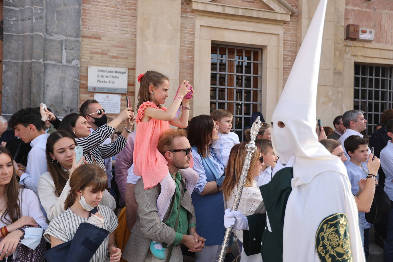 La hermandad del Huerto ilumina Córdoba el Domingo de Ramos