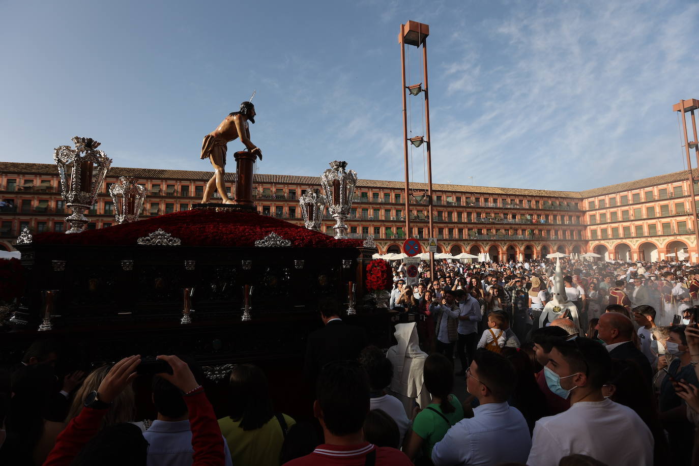 La hermandad del Huerto ilumina Córdoba el Domingo de Ramos