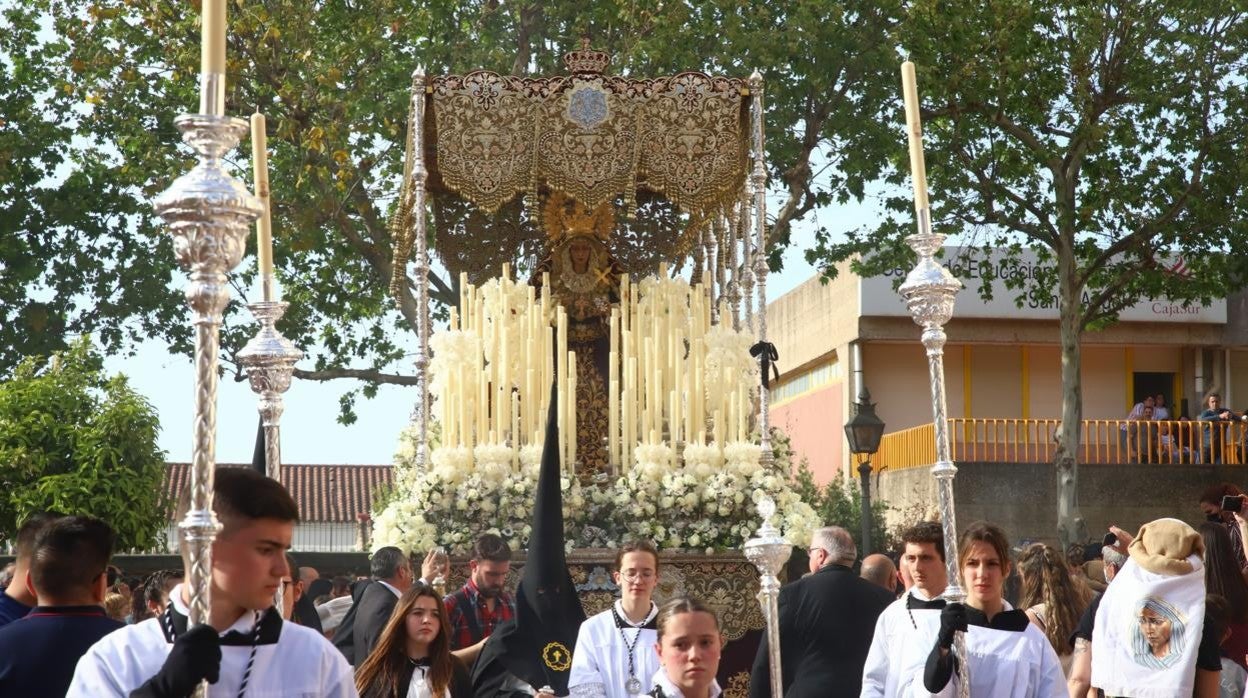 El Amor, en su emotivo desfile del Domingo de Ramos en Córdoba