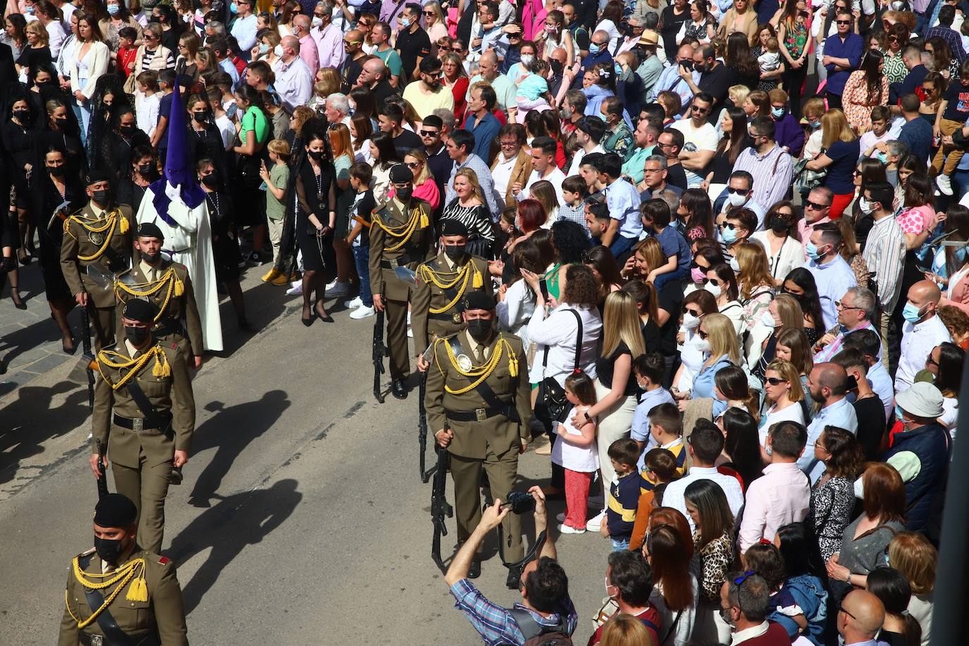 El imágenes, el Rescatado reparte su gracia el Domingo de Ramos en Córdoba