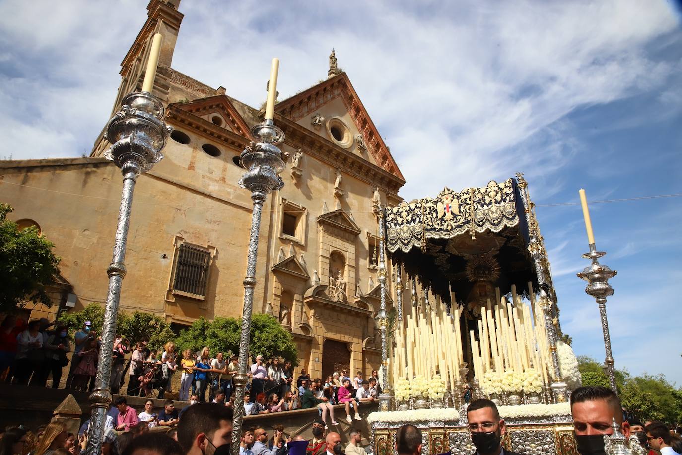 El imágenes, el Rescatado reparte su gracia el Domingo de Ramos en Córdoba