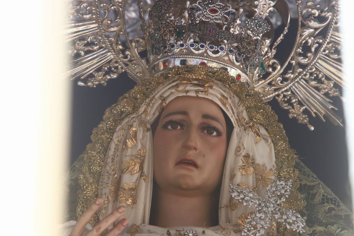 El imágenes, el Rescatado reparte su gracia el Domingo de Ramos en Córdoba