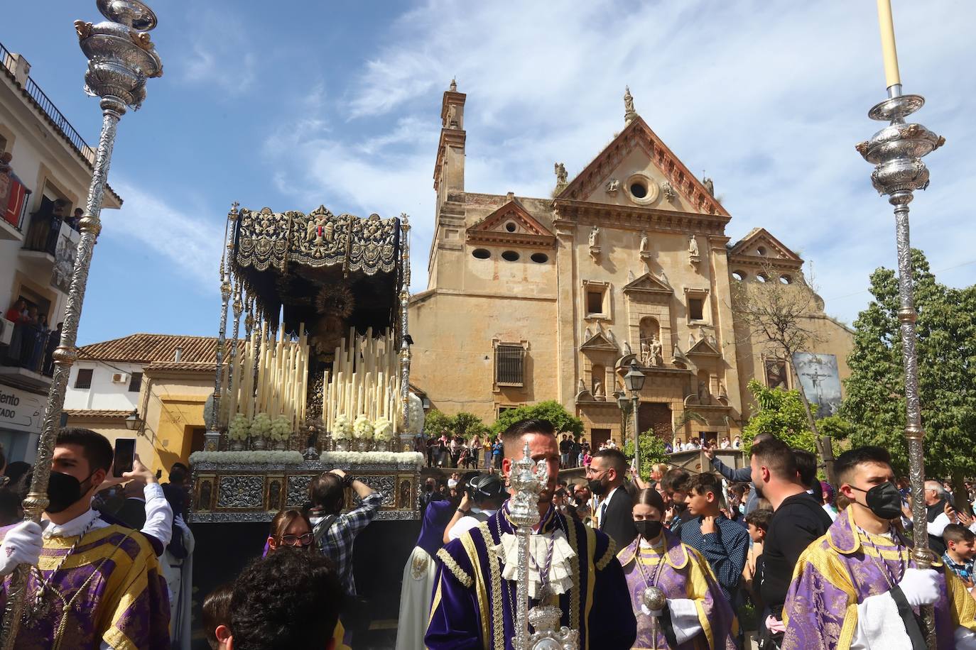 El imágenes, el Rescatado reparte su gracia el Domingo de Ramos en Córdoba