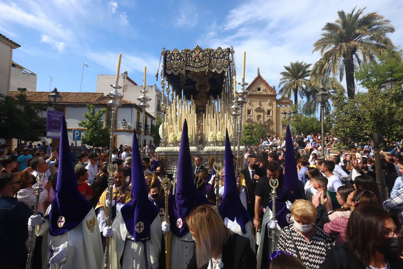 El imágenes, el Rescatado reparte su gracia el Domingo de Ramos en Córdoba