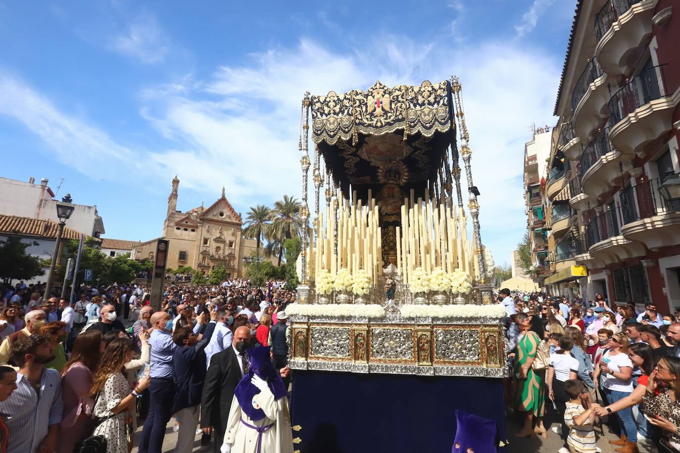 El imágenes, el Rescatado reparte su gracia el Domingo de Ramos en Córdoba