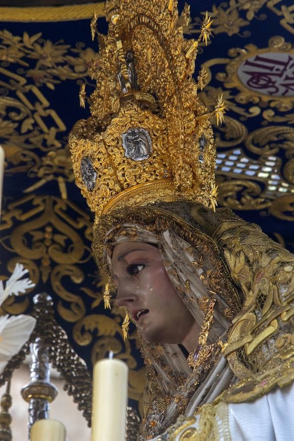 Lunes Santo | Bulla, devoción y todo un barrio tras la Merced de Córdoba, en imágenes