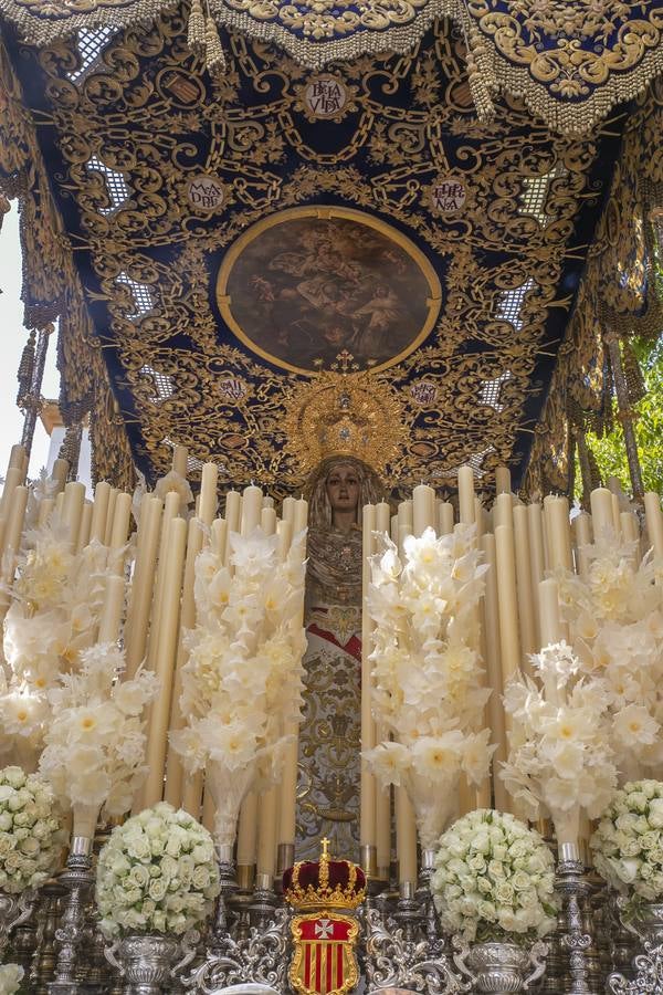 Lunes Santo | Bulla, devoción y todo un barrio tras la Merced de Córdoba, en imágenes