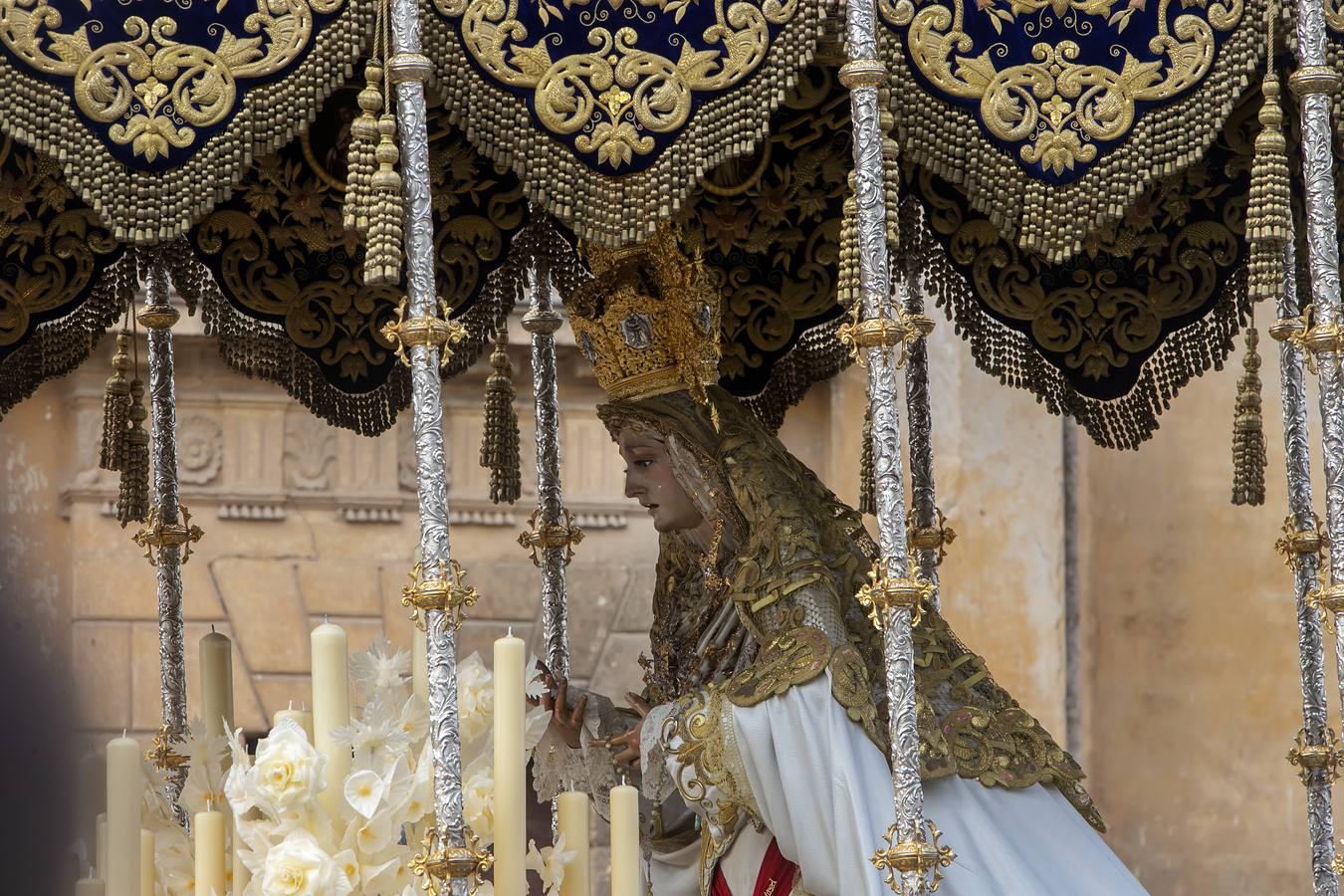 Lunes Santo | Bulla, devoción y todo un barrio tras la Merced de Córdoba, en imágenes