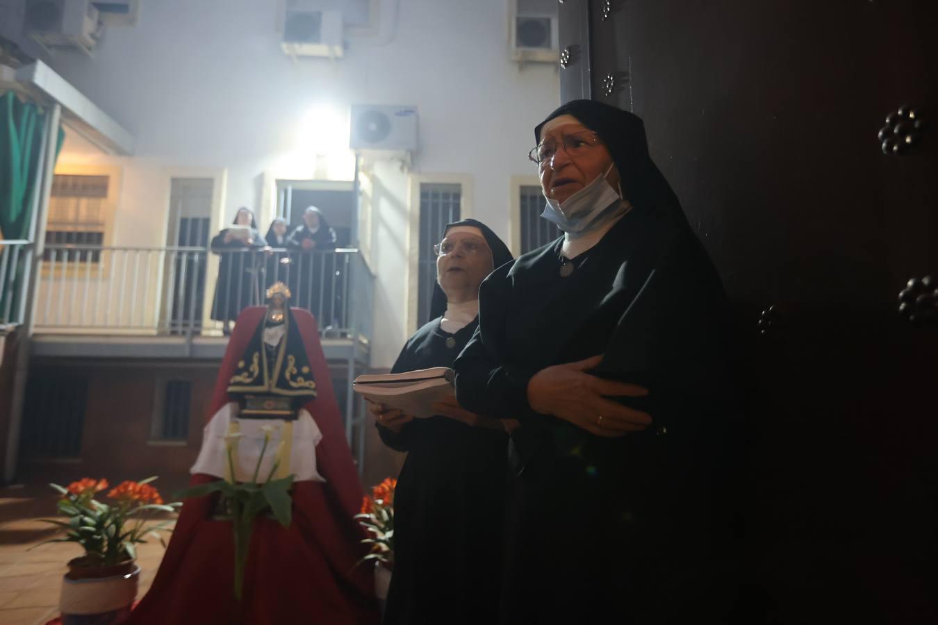 Lunes Santo | La mística salida del Via Crucis de Córdoba, en imágenes