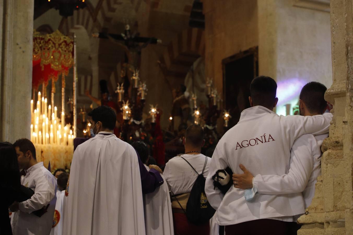 Martes Santo | Tristeza en la Catedral por la suspensión de la Agonía de Córdoba, en imágenes