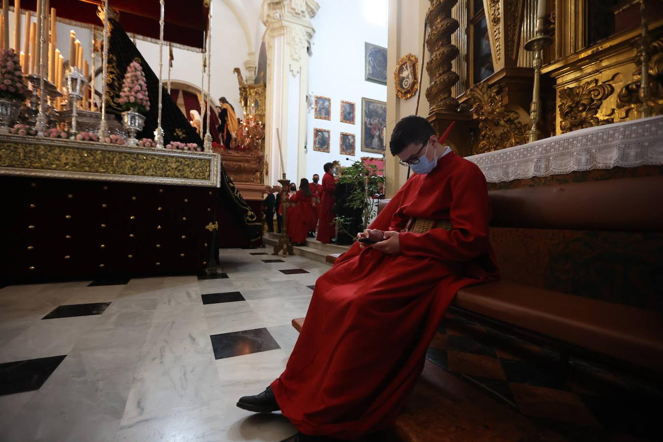 Martes Santo | La desolación por la suspensión del Buen Suceso, en imágenes