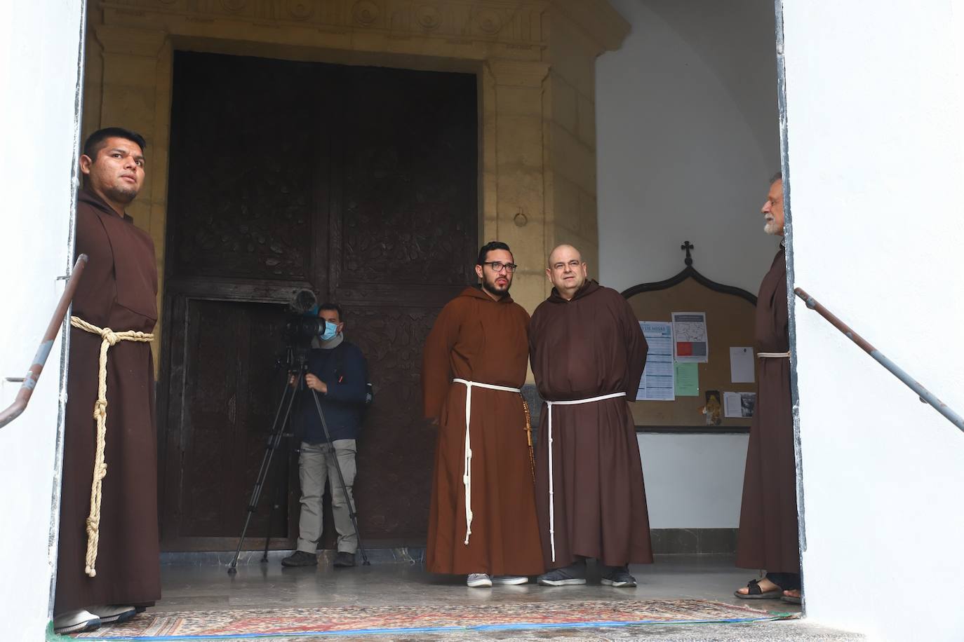 Martes Santo | La pena del Císter de Córdoba tras la suspensión, en imágenes