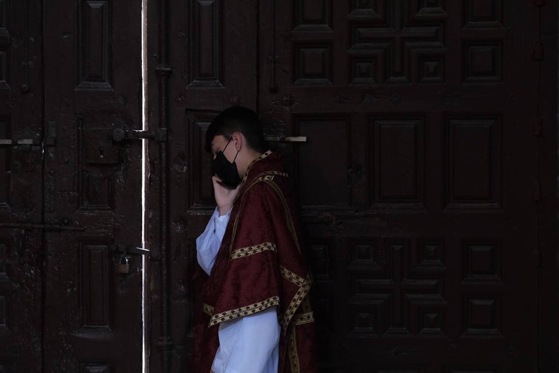 Fotos: Sanidad el Martes Santo en Cádiz