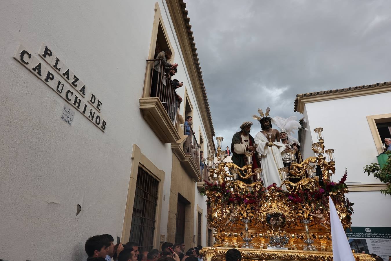 Miércoles Santo | La triunfal procesión de La Paz en Córdoba, en imágenes