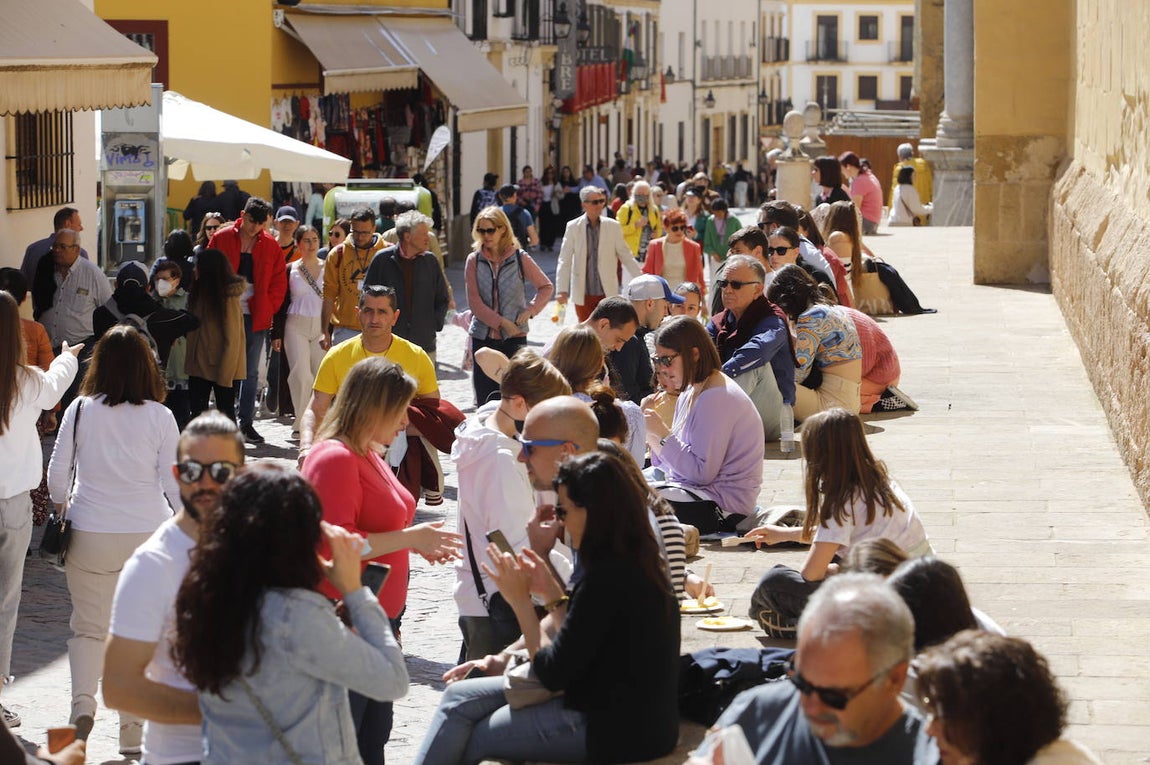 El ambiente turístico el Miércoles Santo en Córdoba, en imágenes