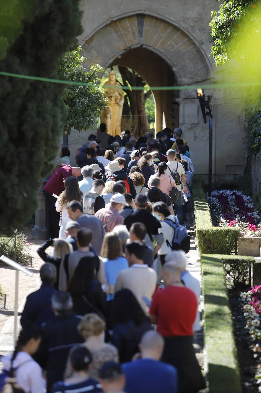 El ambiente turístico el Miércoles Santo en Córdoba, en imágenes