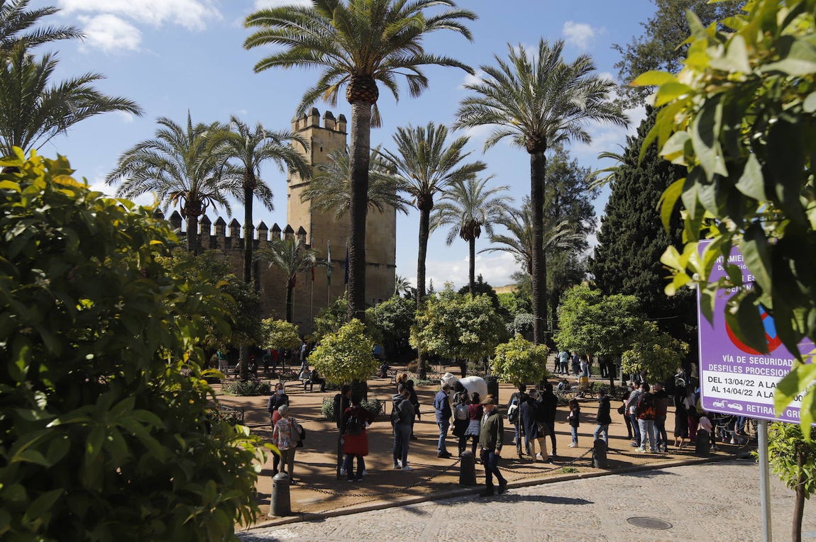 El ambiente turístico el Miércoles Santo en Córdoba, en imágenes