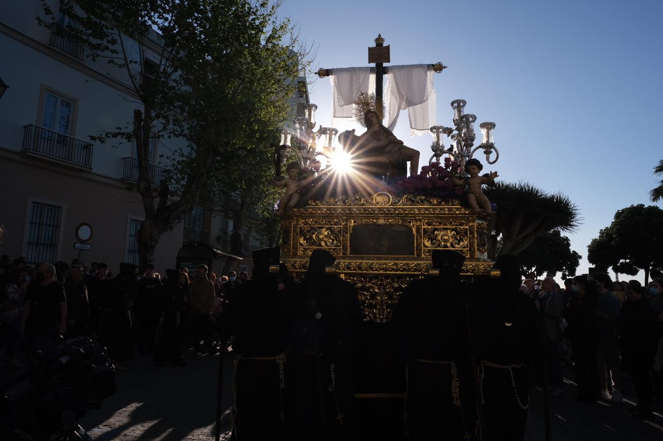 Fotos: la Hermandad del Caminito recorre las calles de Cádiz este Miércoles Santo