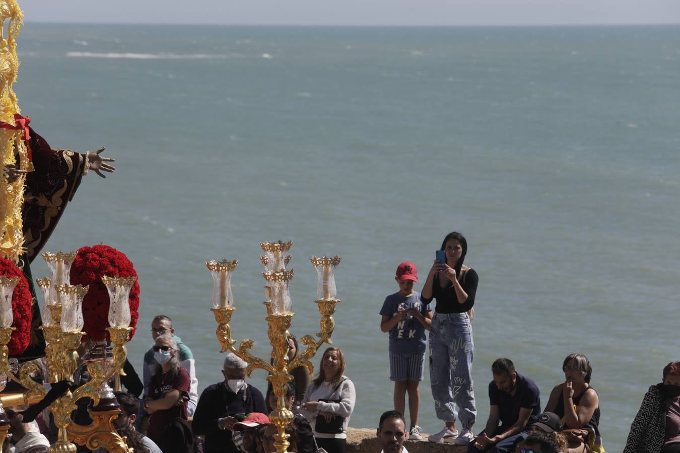 Fotos: Las Aguas, el Miércoles Santo en las calles de Cádiz