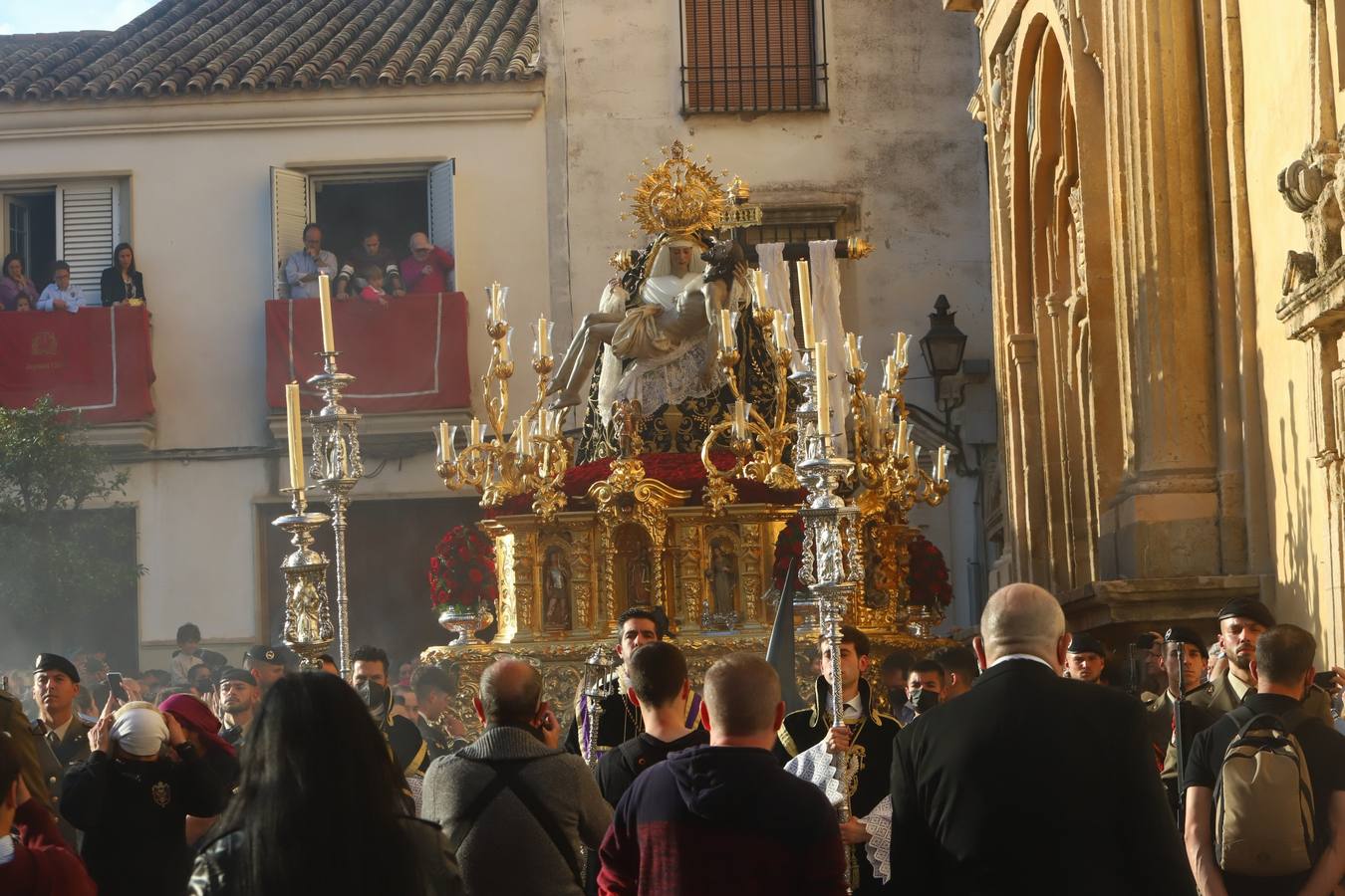 Jueves Santo | El clasicismo de la procesión de las Angustias de Córdoba, en imágenes