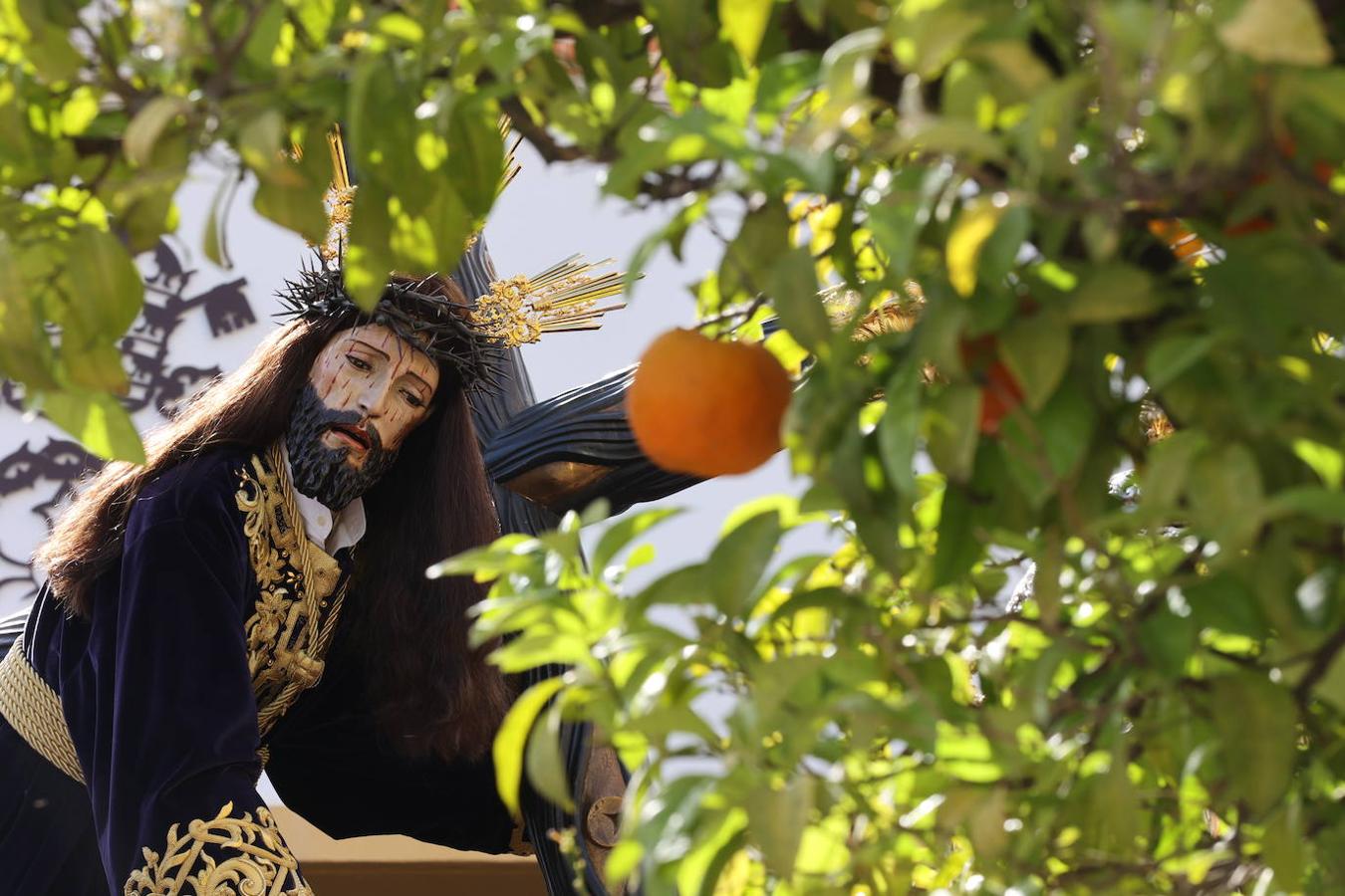 Jueves Santo | La radiante procesión del Caído de Córdoba, en imágenes