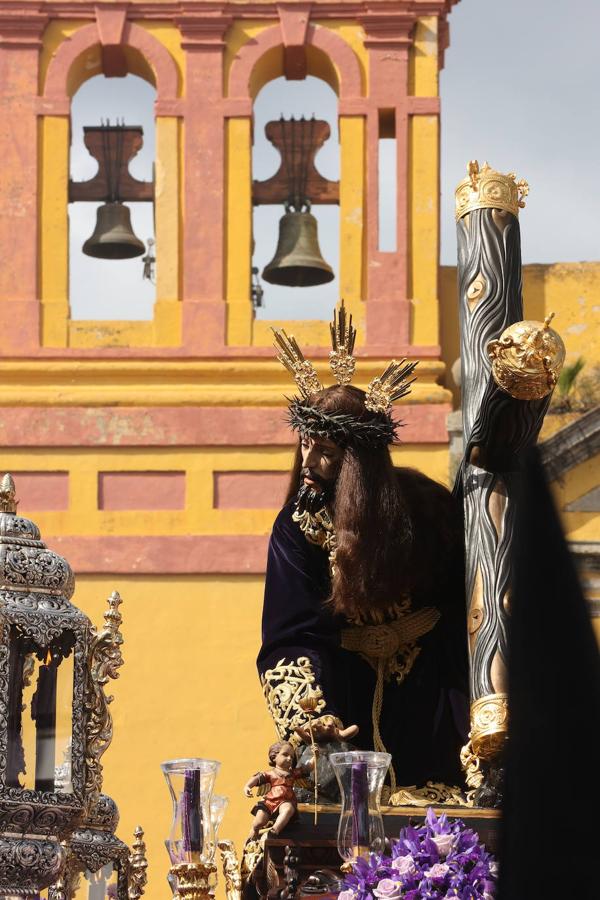 Jueves Santo | La radiante procesión del Caído de Córdoba, en imágenes