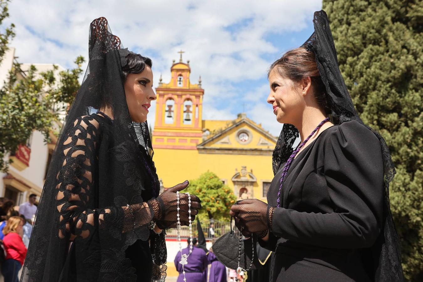 Jueves Santo | La radiante procesión del Caído de Córdoba, en imágenes