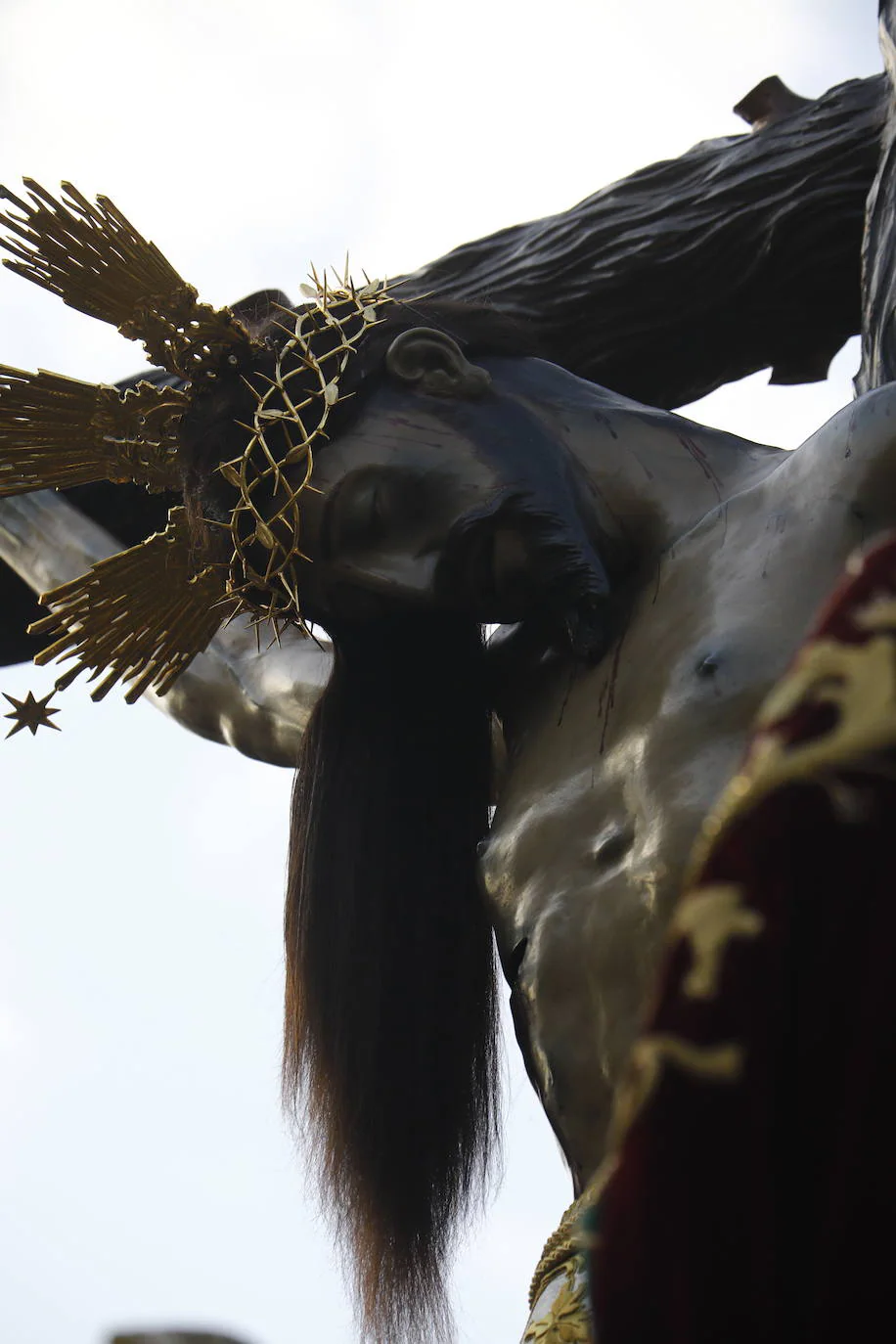 Jueves Santo | La popular procesión del Cristo de Gracia de Córdoba, en imágenes
