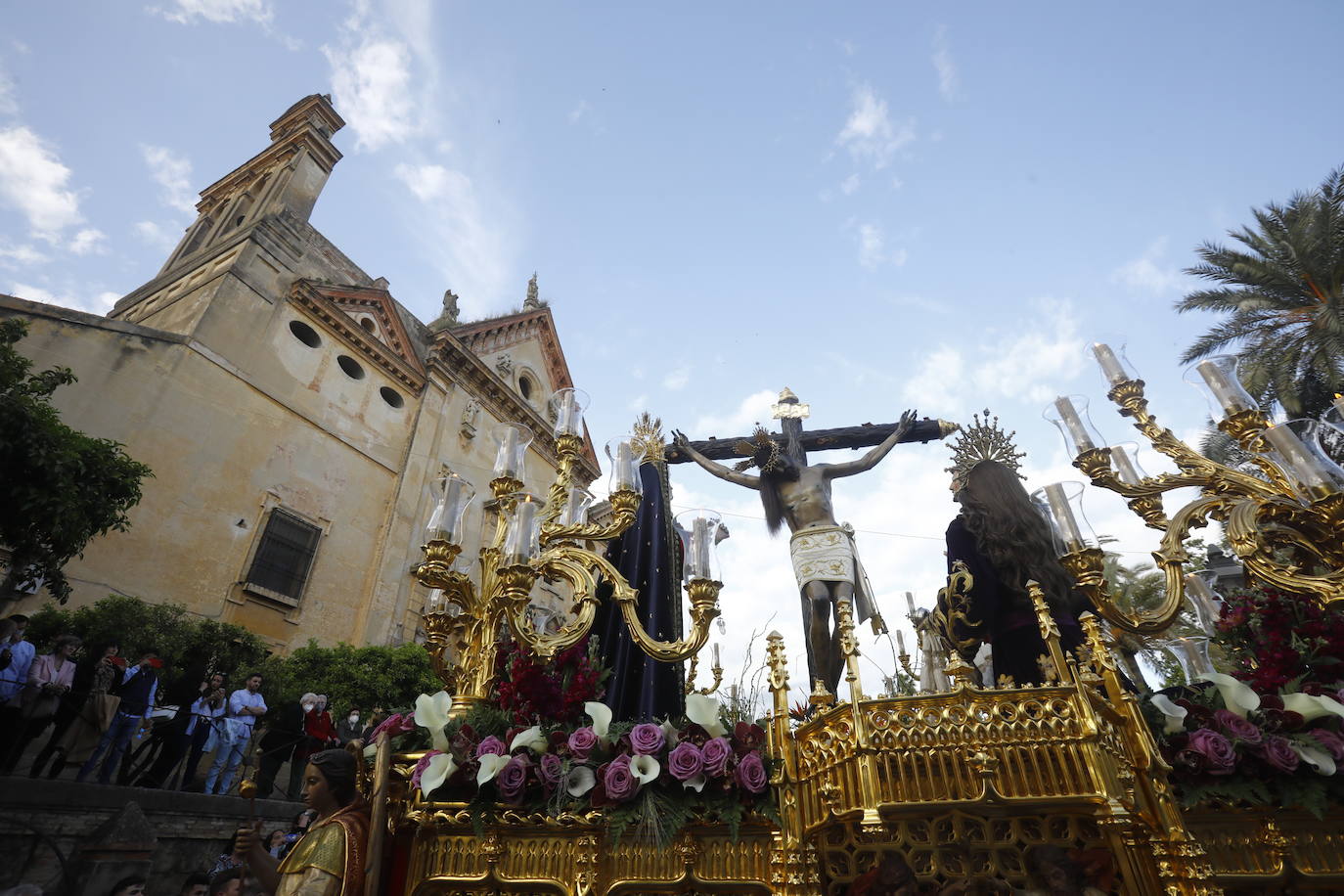 Jueves Santo | La popular procesión del Cristo de Gracia de Córdoba, en imágenes