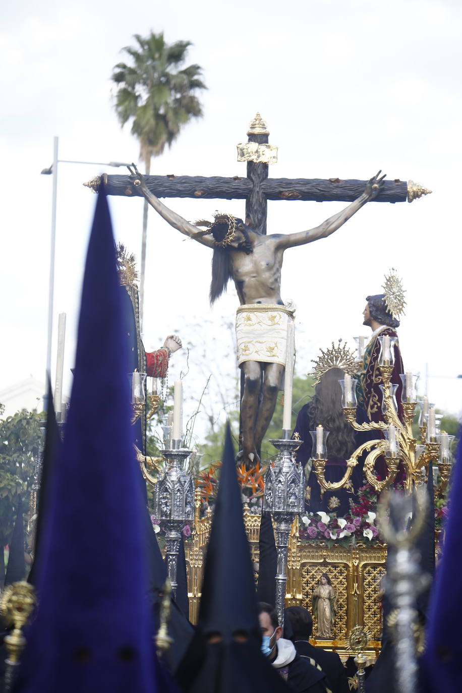 Jueves Santo | La popular procesión del Cristo de Gracia de Córdoba, en imágenes