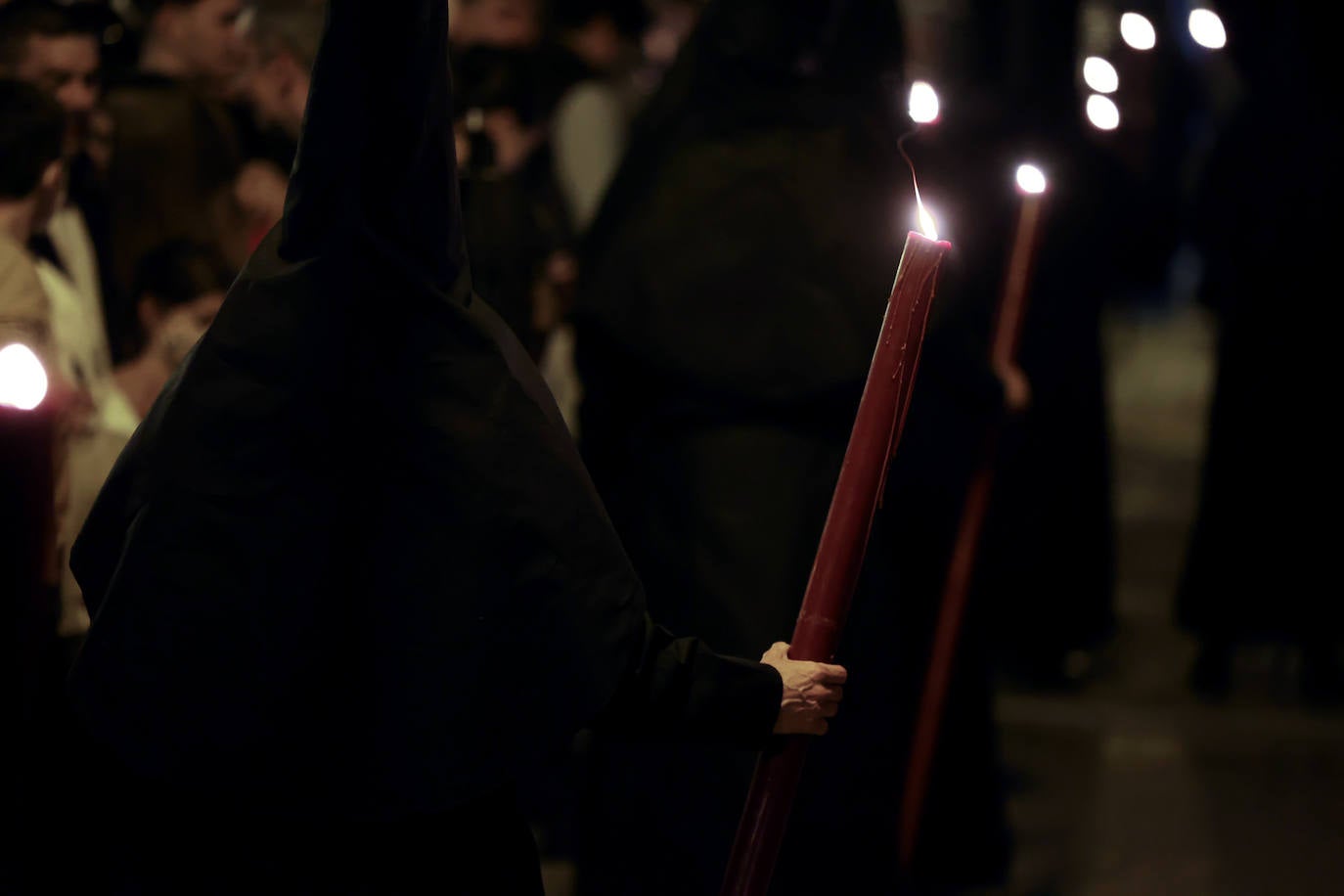 El intimismo de la procesión de la Buena Muerte de Córdoba, en imágenes