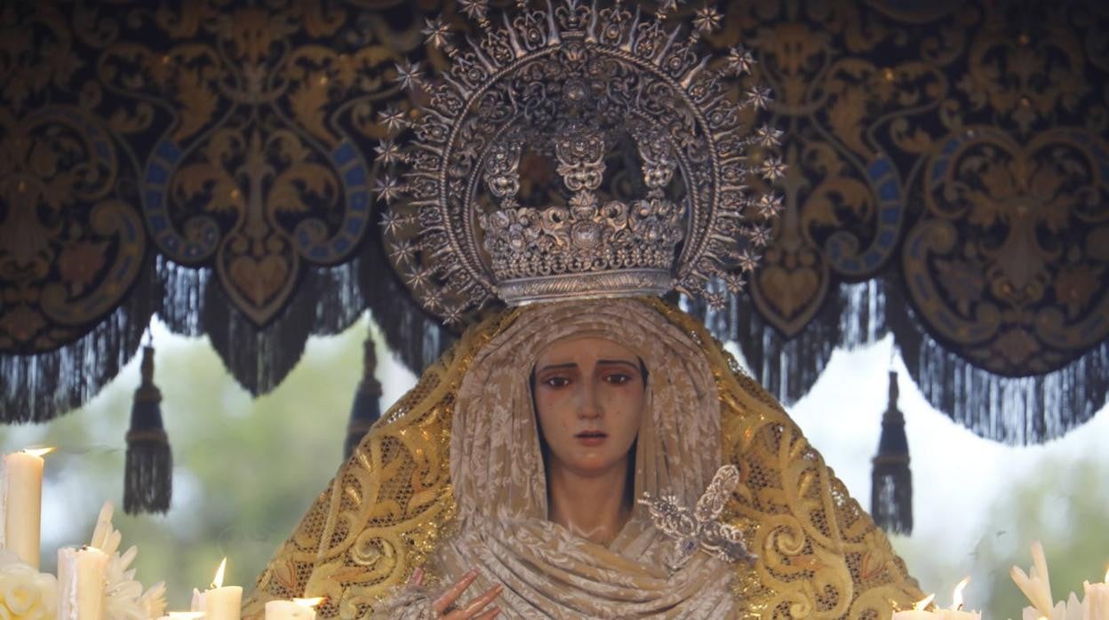 Viernes Santo | La popular procesión del Descendimiento de Córdoba, en imágenes